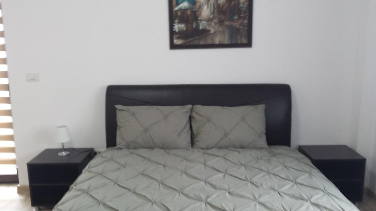 Apartament Mario Rădăuţi エクステリア 写真